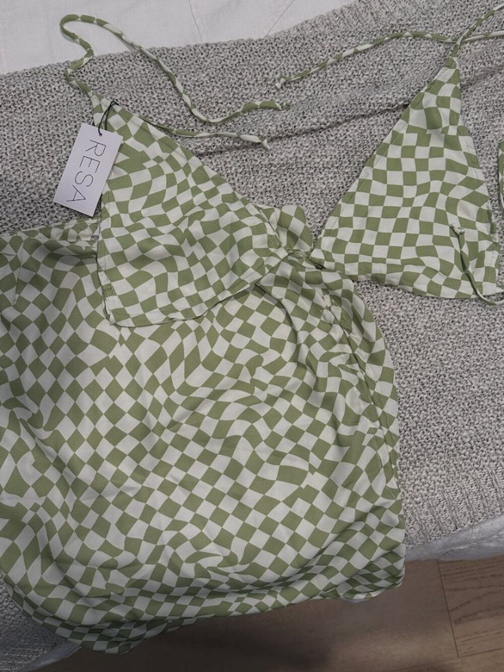 Resa 3 Piece Checkered Skit Set
